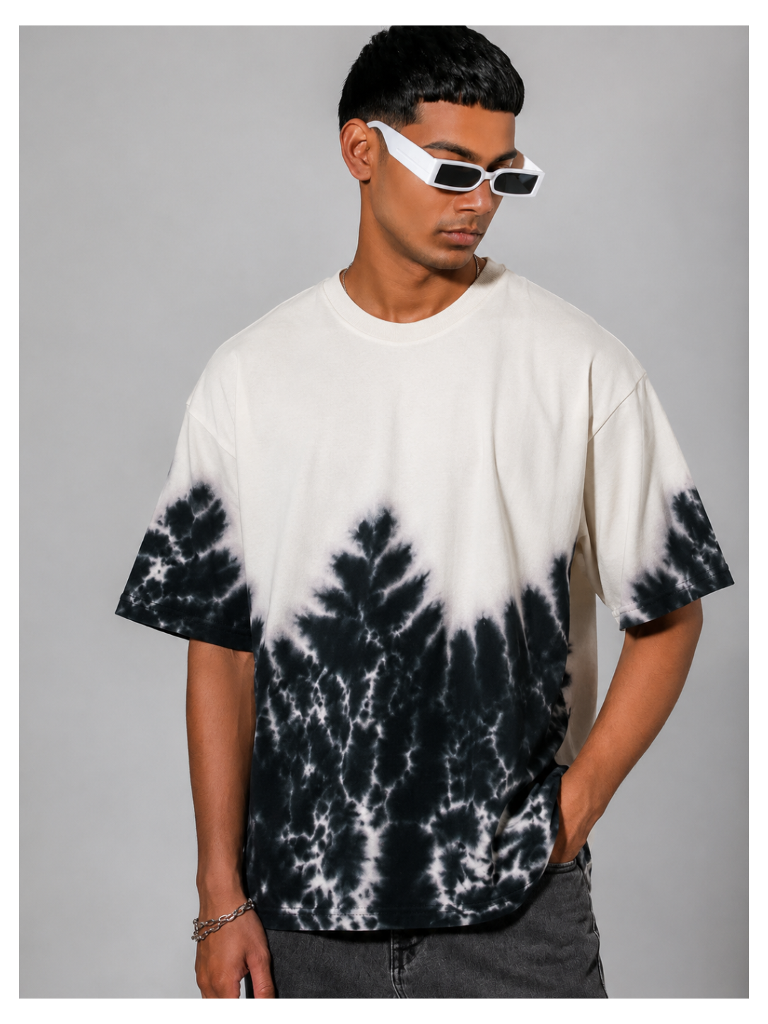 Avenster Classic Black Tie-Dye Oversized Tee for Everyday Style