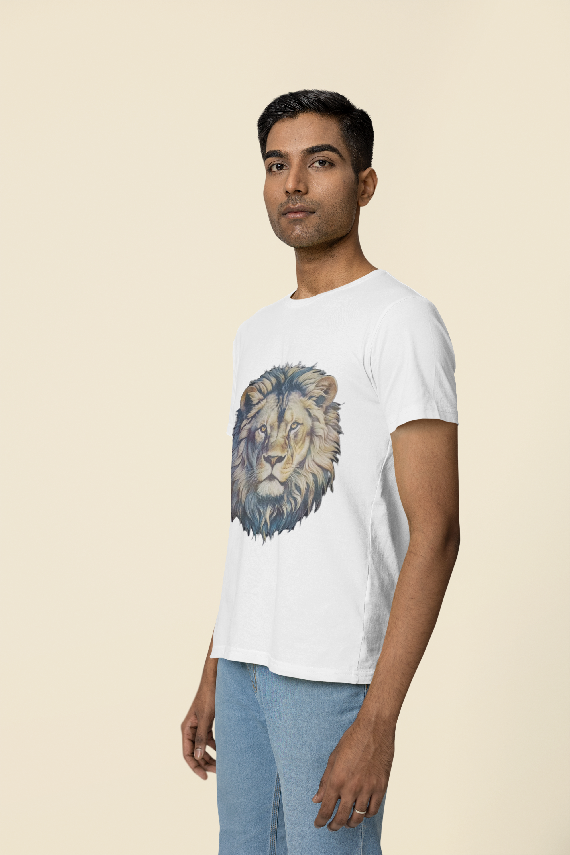 Avenster White T-shirt with Bold Lion Print