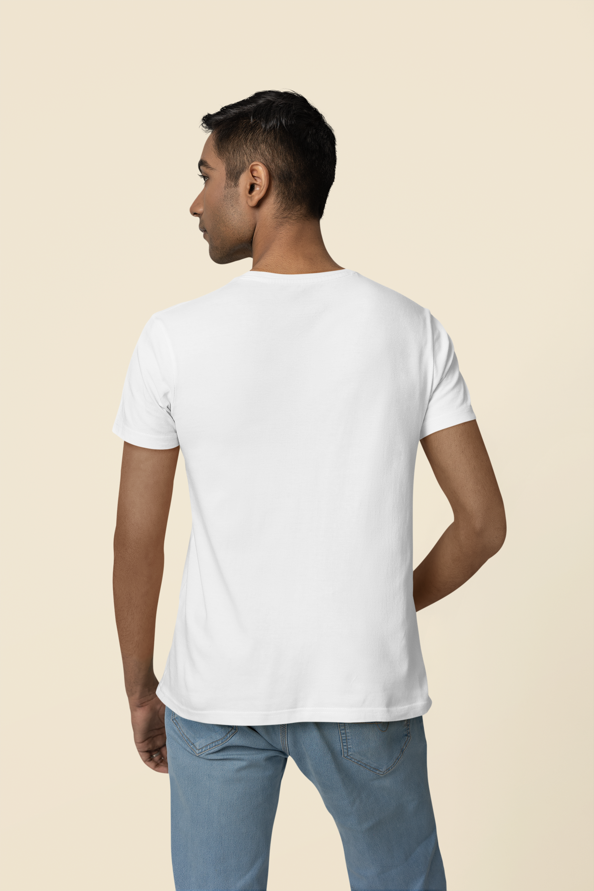 Avenster White T-shirt with Bold Lion Print